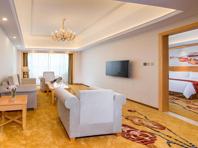 Vienna International Hotel Hunan Chenzhou Qingnian Avenue Екстериор снимка